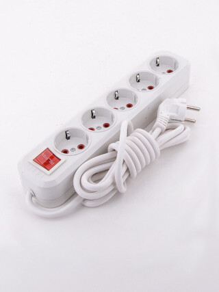 P90301 Подовжувач 5гнізд, 2,8м., 60, <strong>3.46</strong>